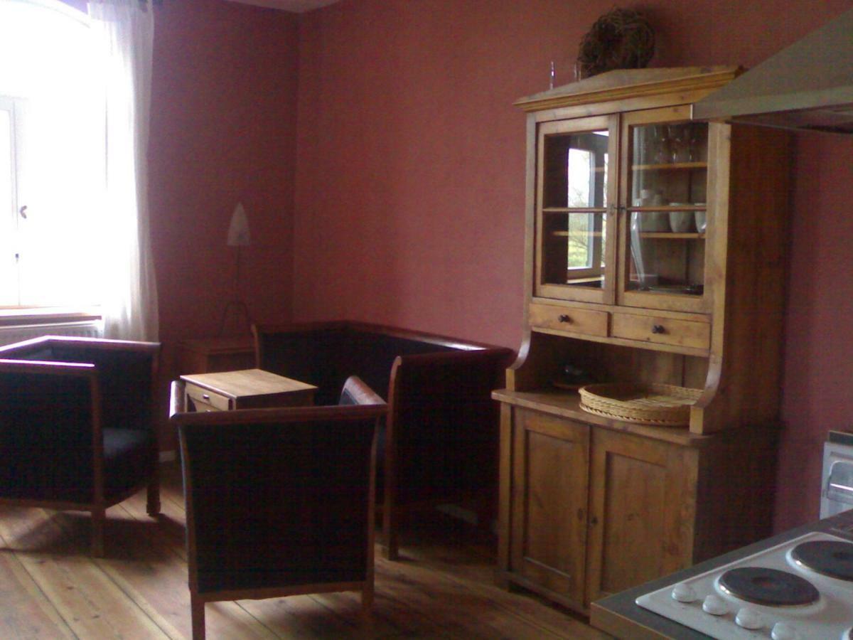 Ferienwohnung Gutshaus Altbauhof Dargun Exterior foto